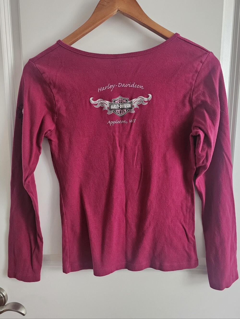 HARLEY DAVIDSON Appleton, WI Womens Long Sleeve Red Tee Shirt